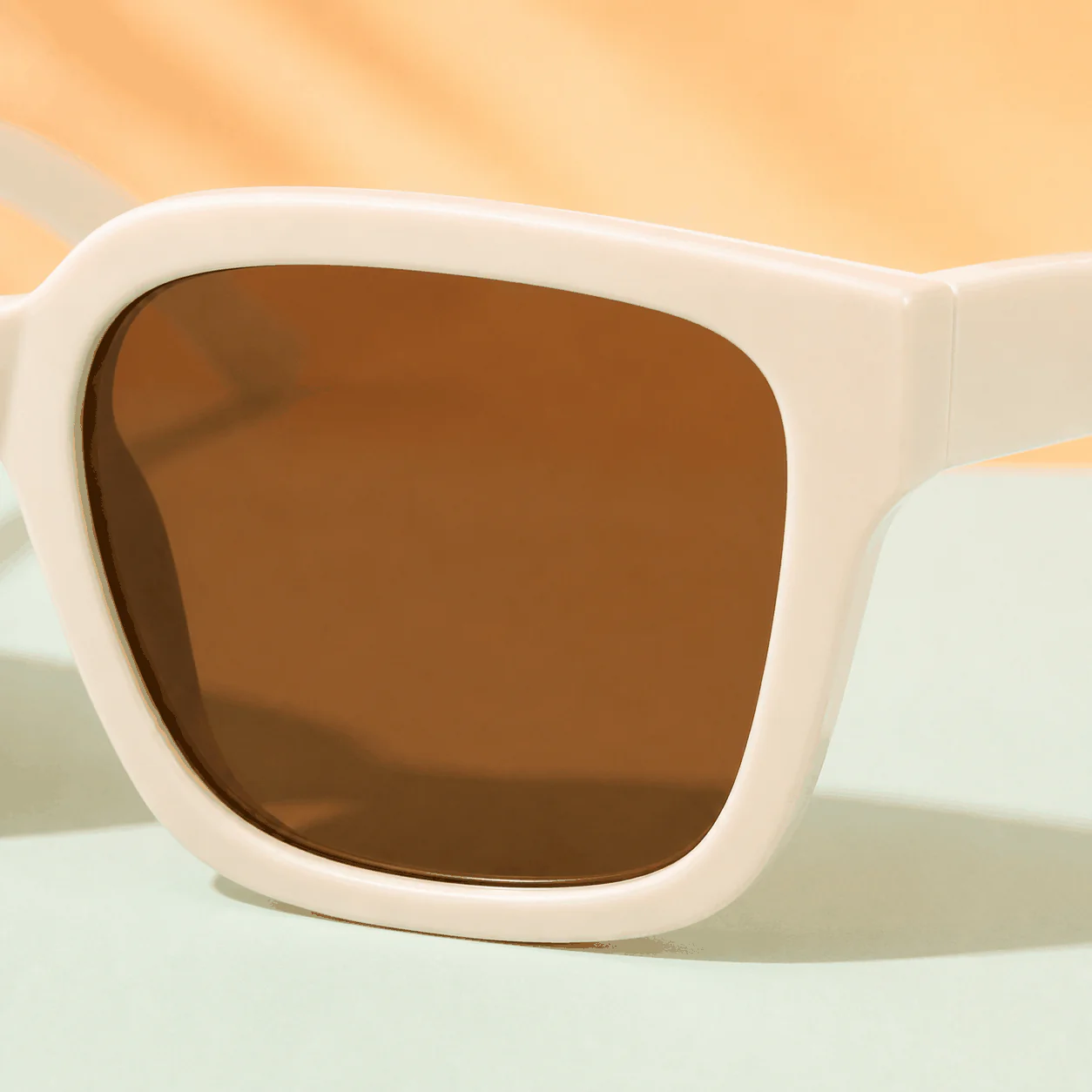 Boardwalk Square Sunglasses - Cream construction view