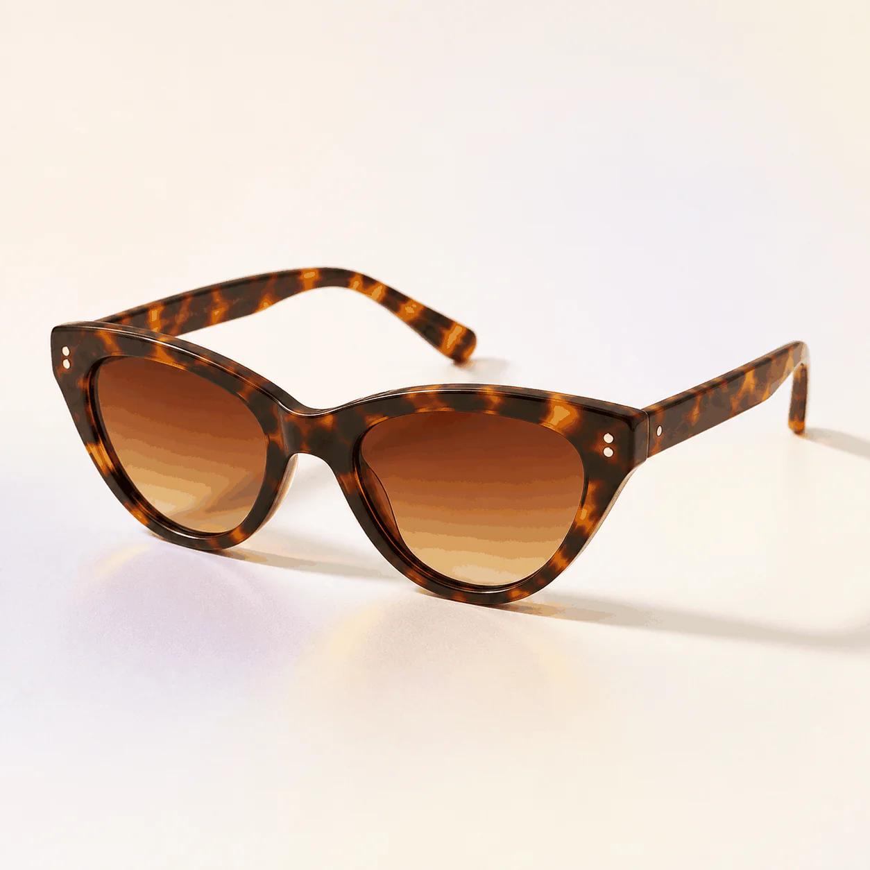 Marseille Cat Eye Sunglasses - Tortoise material detail