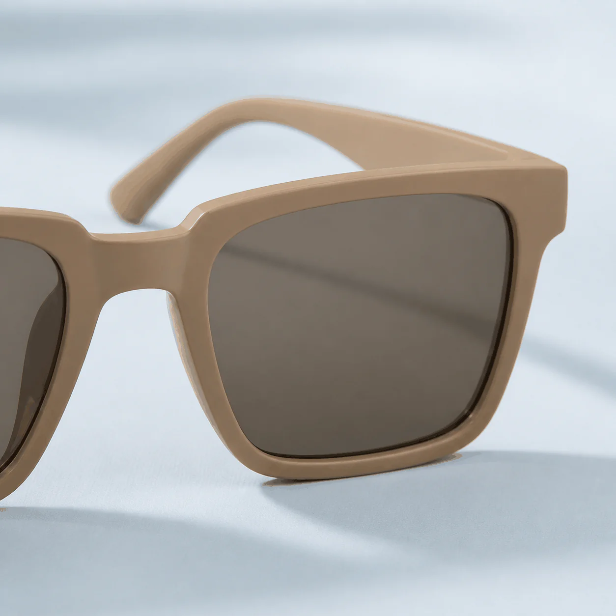 Nomad Square Sunglasses - Taupe construction view