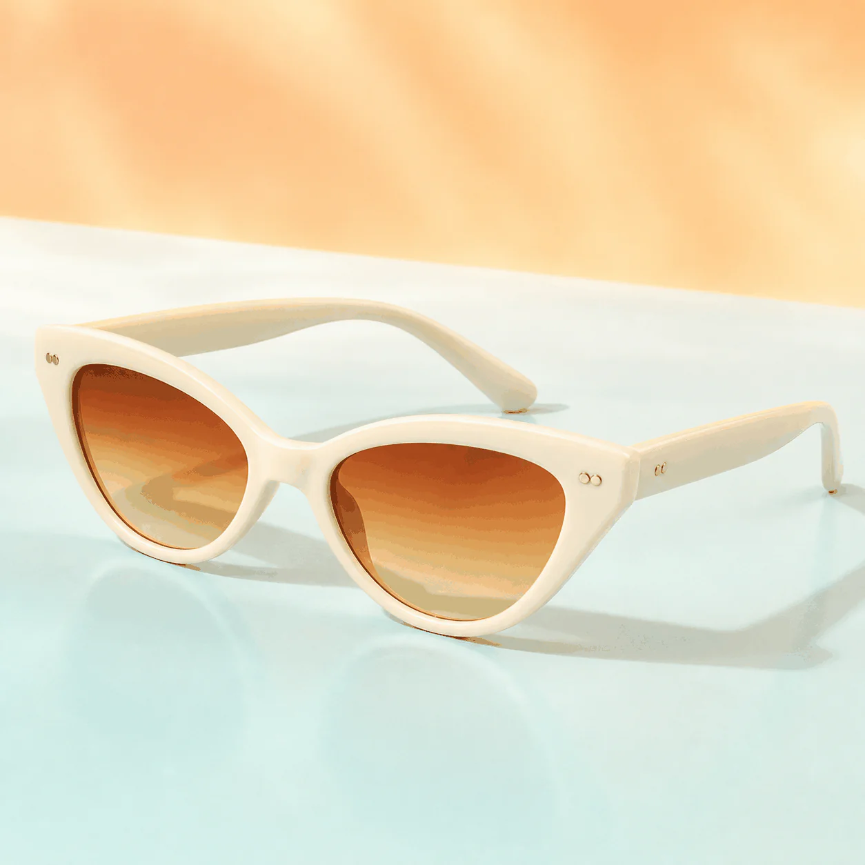 Poolside Cat Eye Sunglasses - Ivory