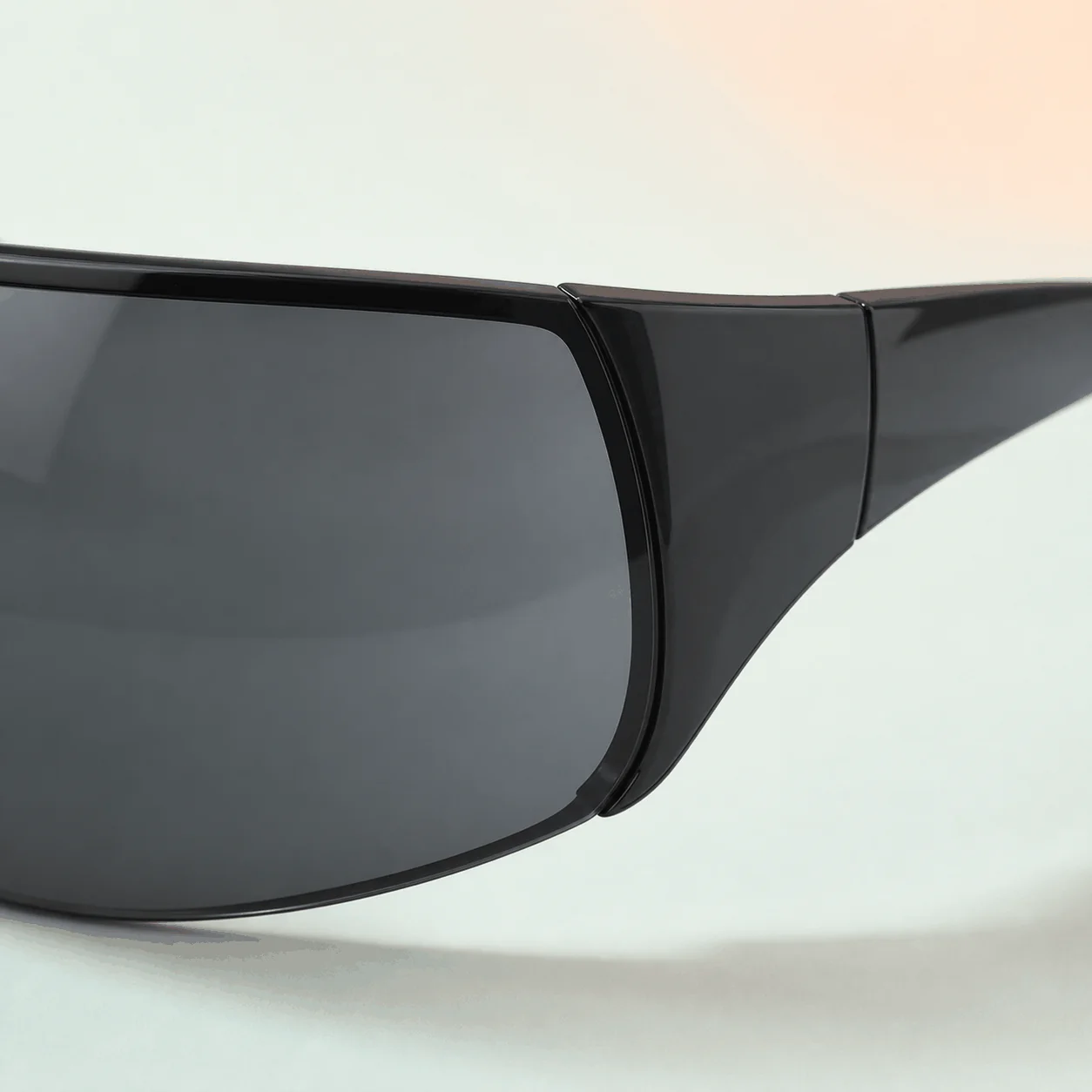 Signal Wrap Sunglasses - Onyx construction view